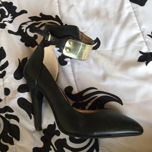 blank pointed toe heels